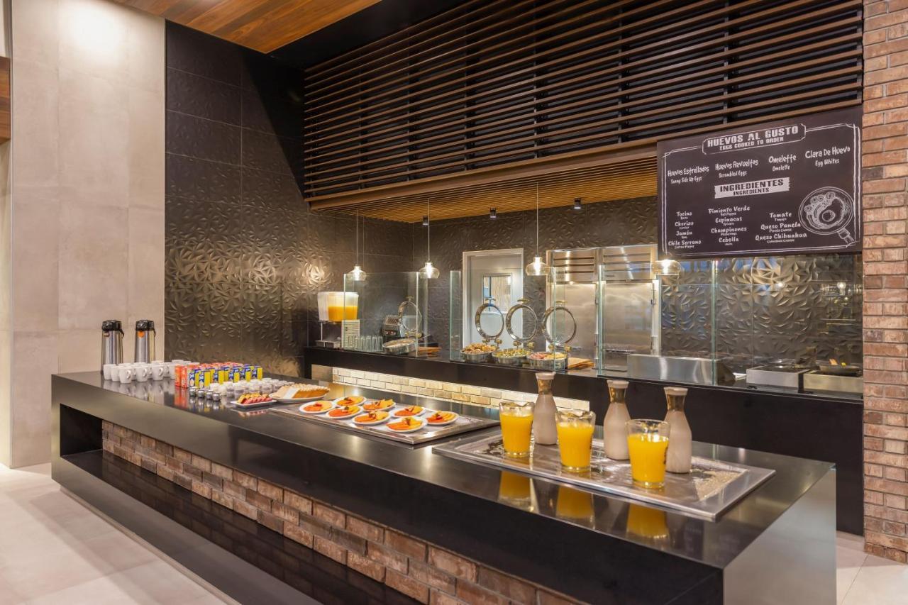 Four Points By Sheraton Monterrey Airport Apodaca Exterior foto